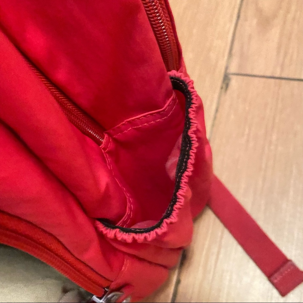 NWOT Big Pink Backpack w/ laptop pocket - Picture 10 of 13